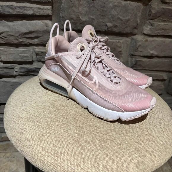 Nike womens Air Max 2090 Running Size 8.5 CT1290-600 Barely Rose White - Picture 6 of 10